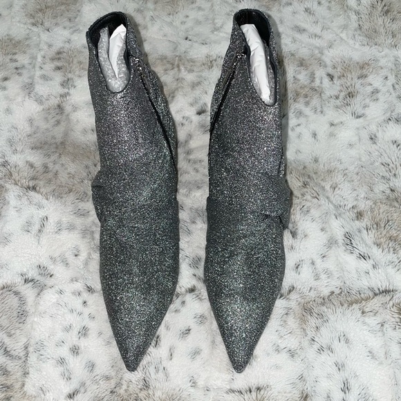๐ BNIB Schutz | Adryen Glitter Booties | Prata Silver | Pointed Toe - Picture 9 of 15